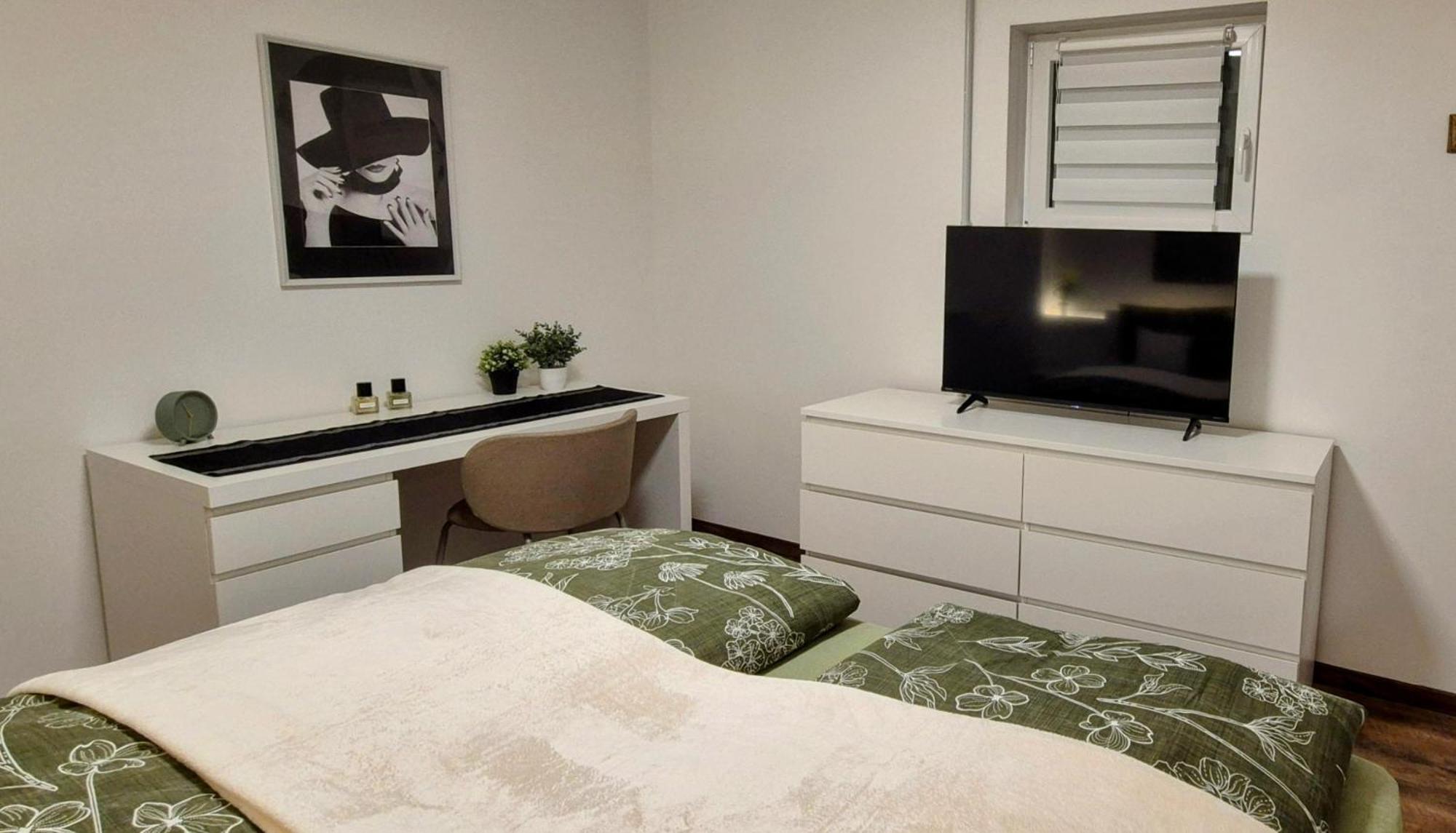 Serenity Vista Retreat Bnb Bescheid Extérieur photo