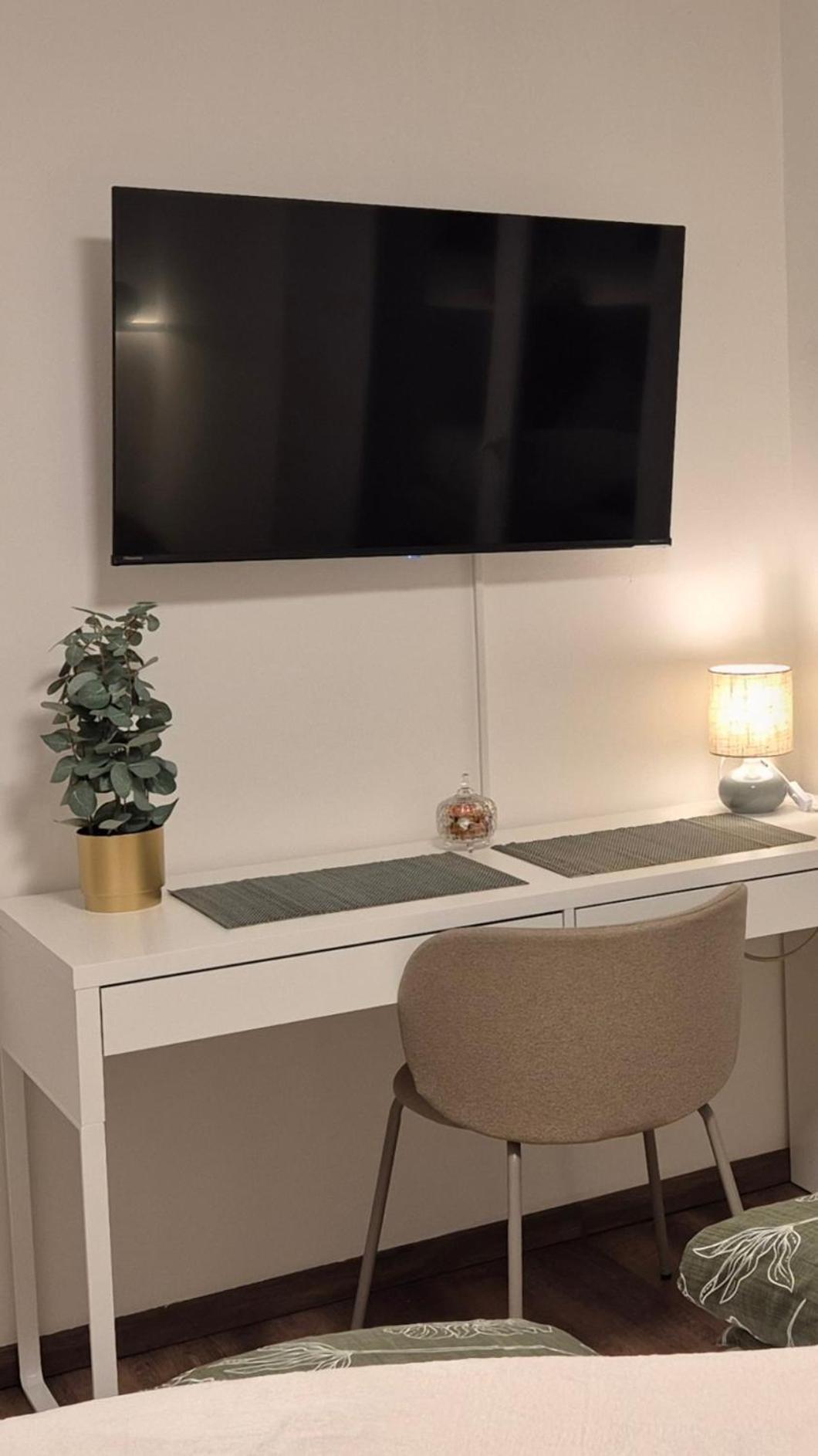 Serenity Vista Retreat Bnb Bescheid Extérieur photo